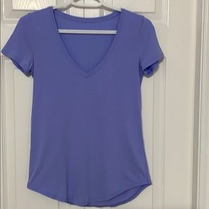 Lululemon t-shirt